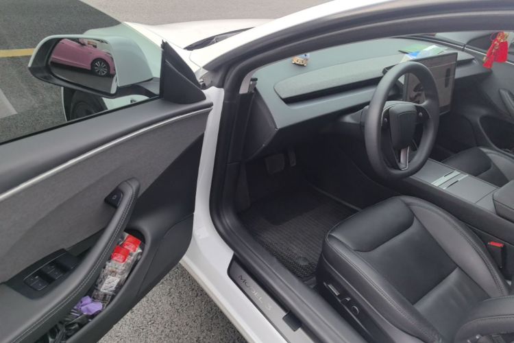 Tesla Model 3 2024 #12 Tesla Model 3 2024 car image #12