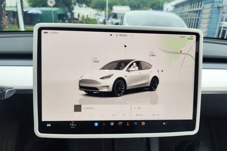 Tesla Model Y 2023 #13 Tesla Model Y 2023 car image #13