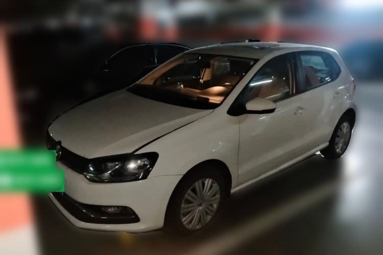 Volkswagen Polo 2017 car image #2