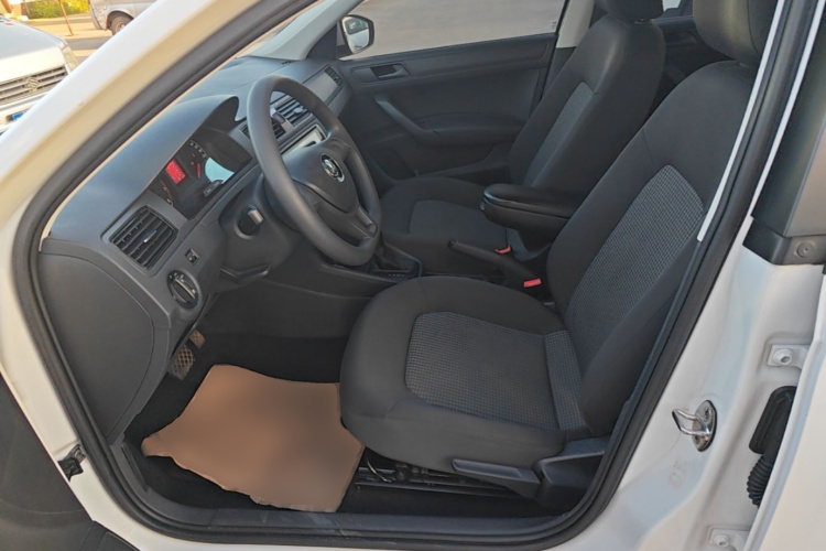 Volkswagen Santana 2022 car image #15