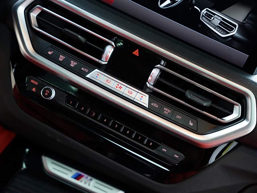 BMW X4 M 2022 immagine di auto #53