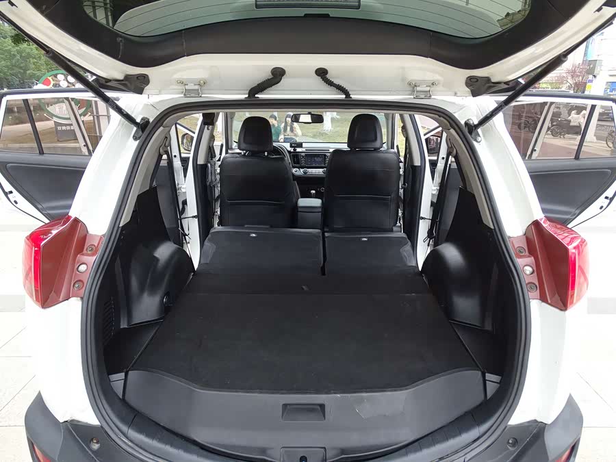 Toyota RAV4 2015 car image #53