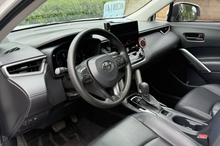 Toyota Corolla Cross 2023 car image #11