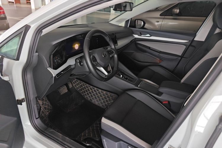 Volkswagen Golf 2021 #15 Volkswagen Golf 2021 car image #15