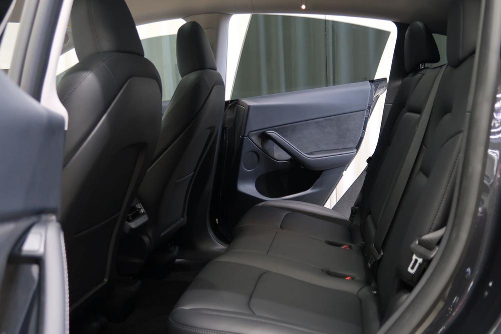 Tesla Model Y 2024 car image #17