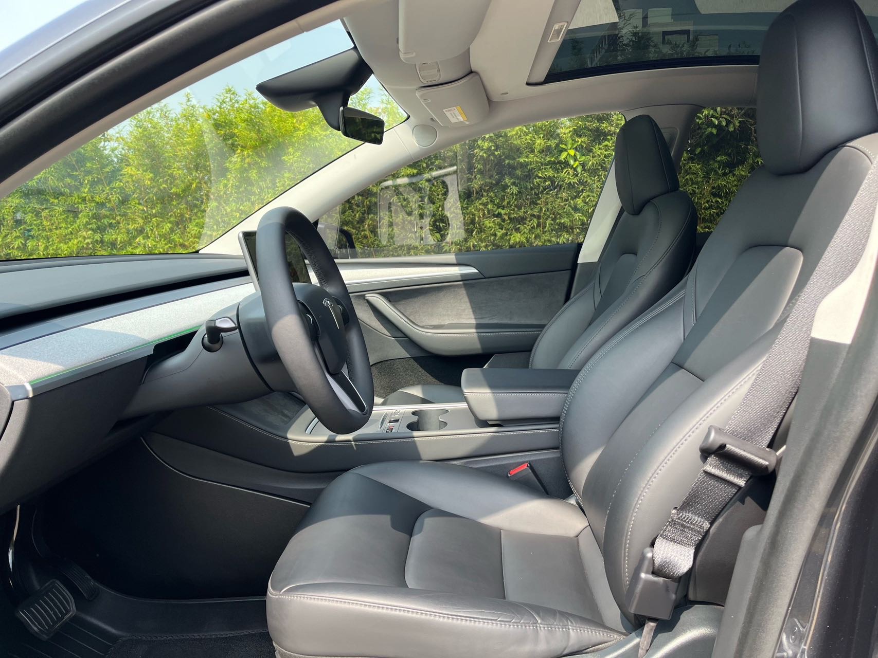 Tesla Model Y 2024 #4 Tesla Model Y 2024 car image #4