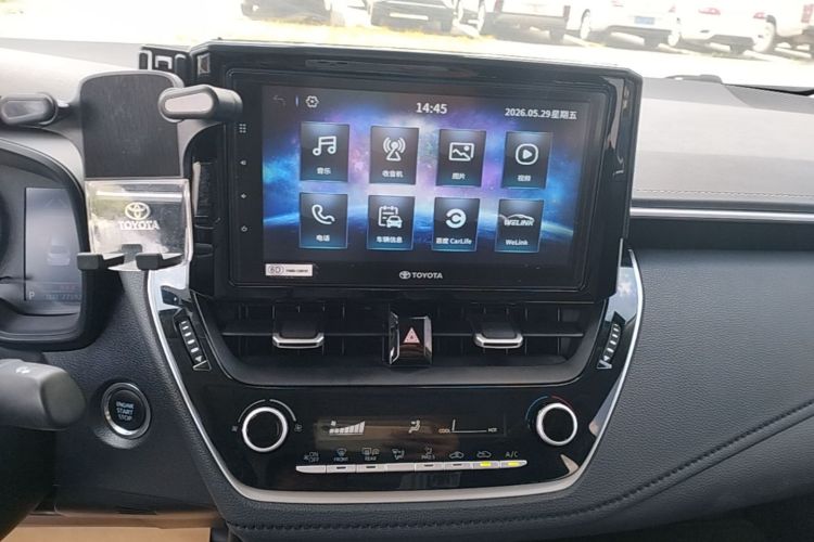 Toyota Corolla 2019 #13 Toyota Corolla 2019 car image #13