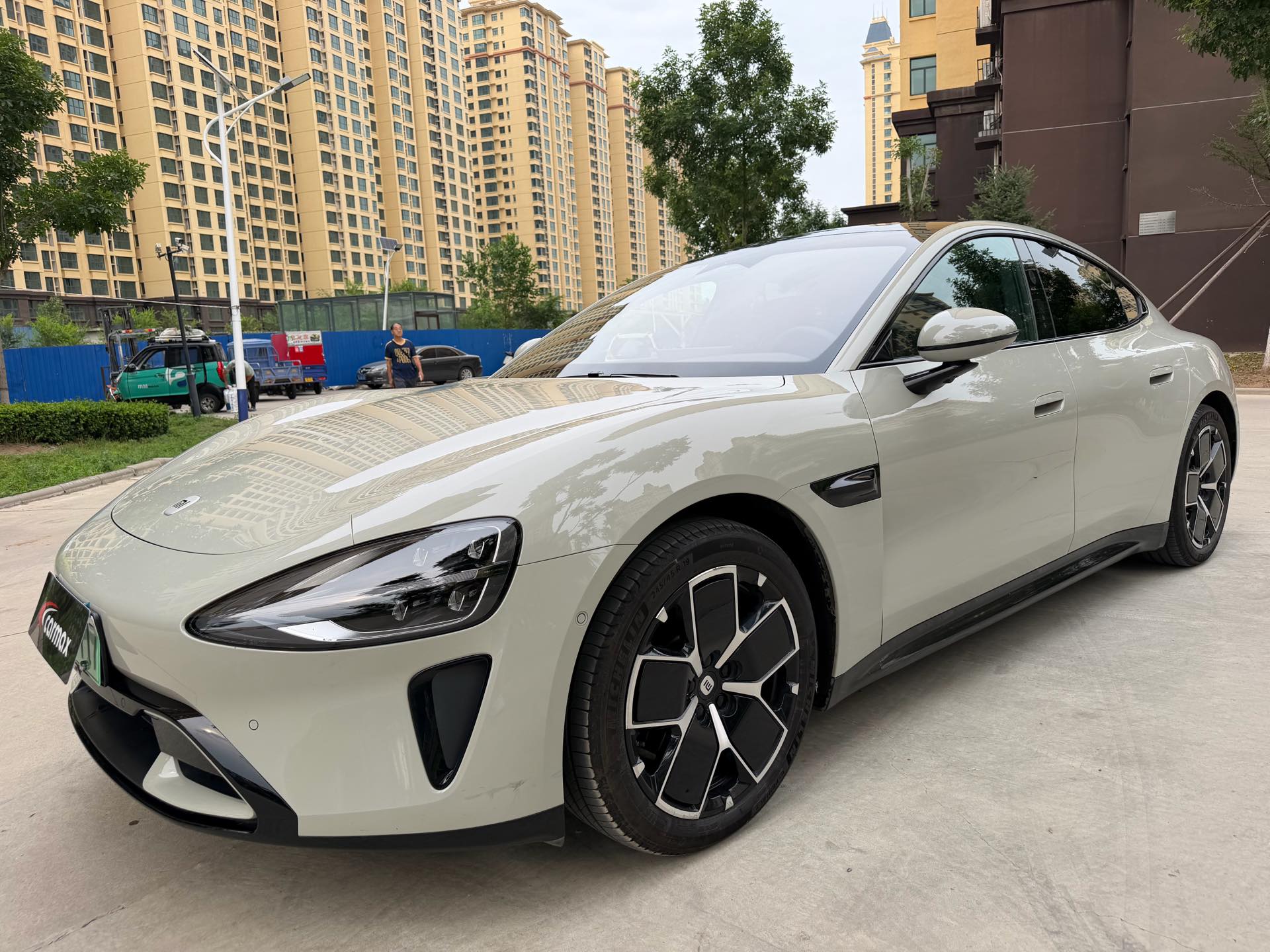 MI SU7 2024 car image 