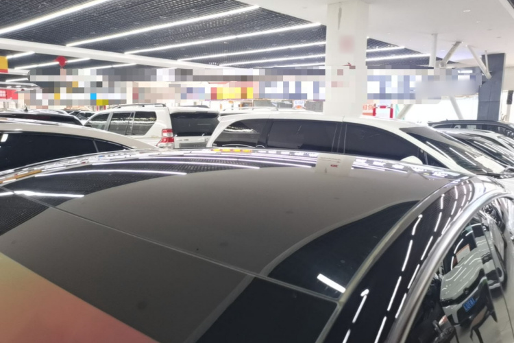 Tesla Model Y 2023 #25 Tesla Model Y 2023 immagine di auto #25