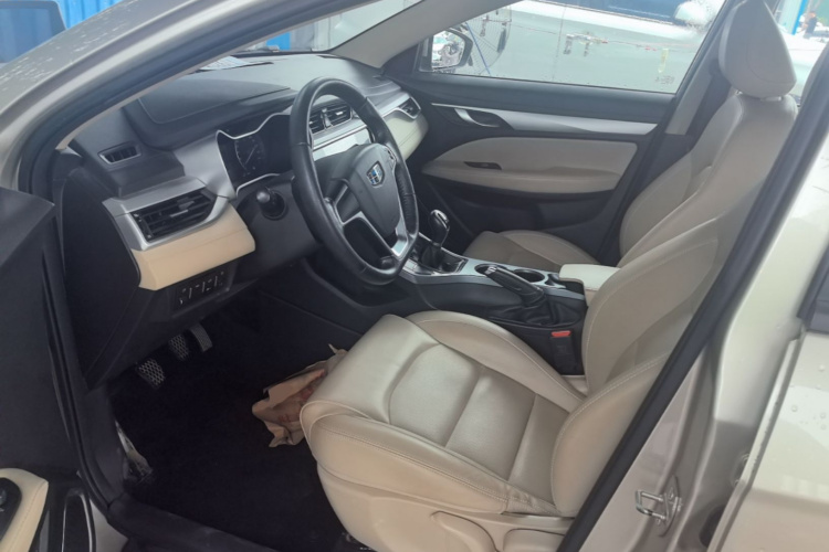 GEELY Emgrand 2018 #15 GEELY Emgrand 2018 car image #15