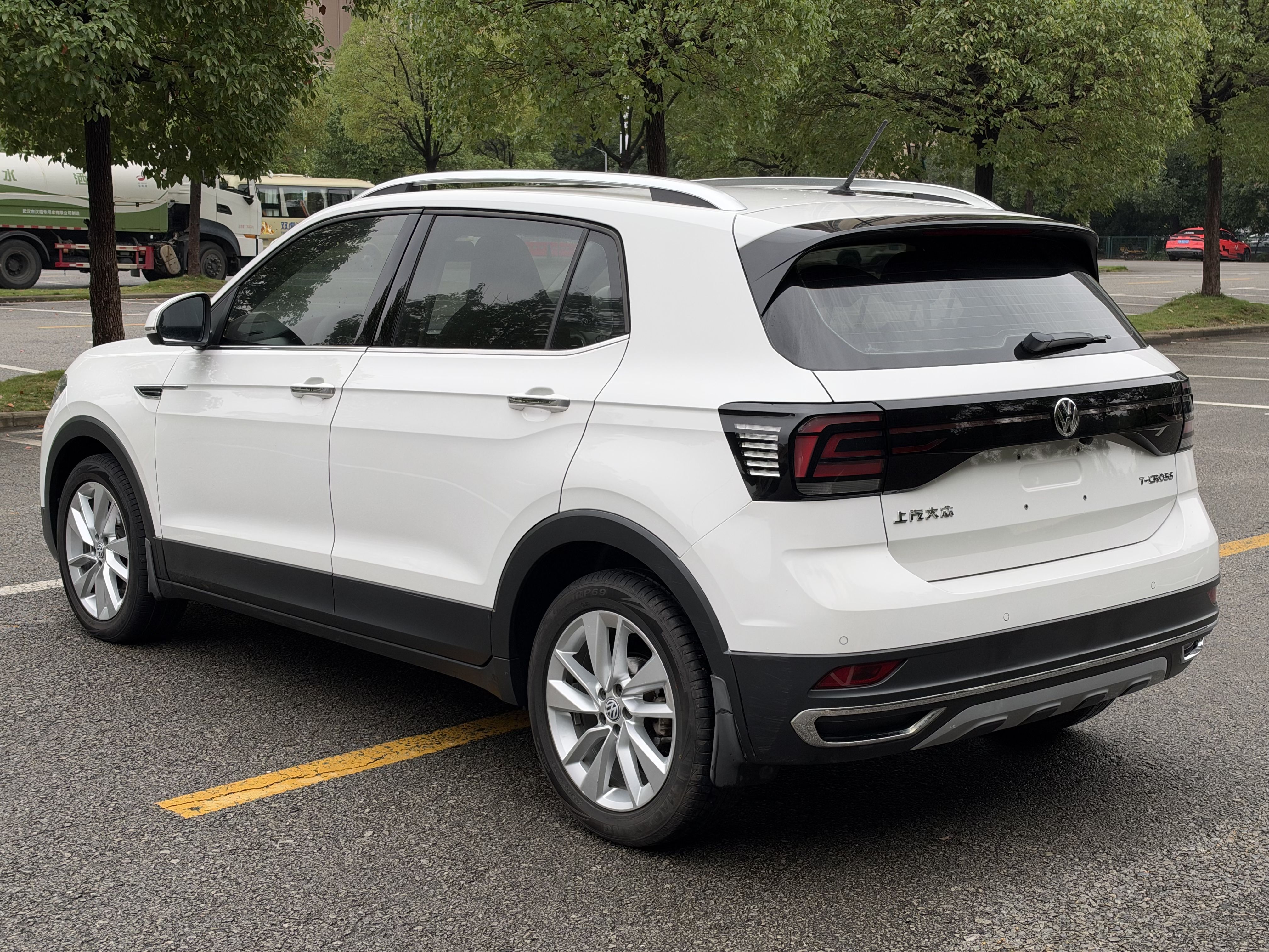 Volkswagen T-Cross 2019 #7 Volkswagen T-Cross 2019 car image #7
