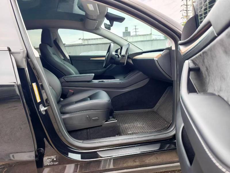 Tesla Model Y 2023 #6 Tesla Model Y 2023 immagine di auto #6