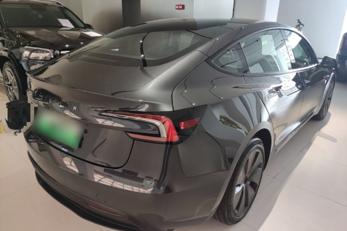 Tesla Model 3 2025 #2 Tesla Model 3 2025 car image #2