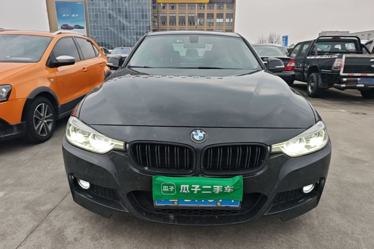 BMW 3 Series 2018 صورة سيارة #3