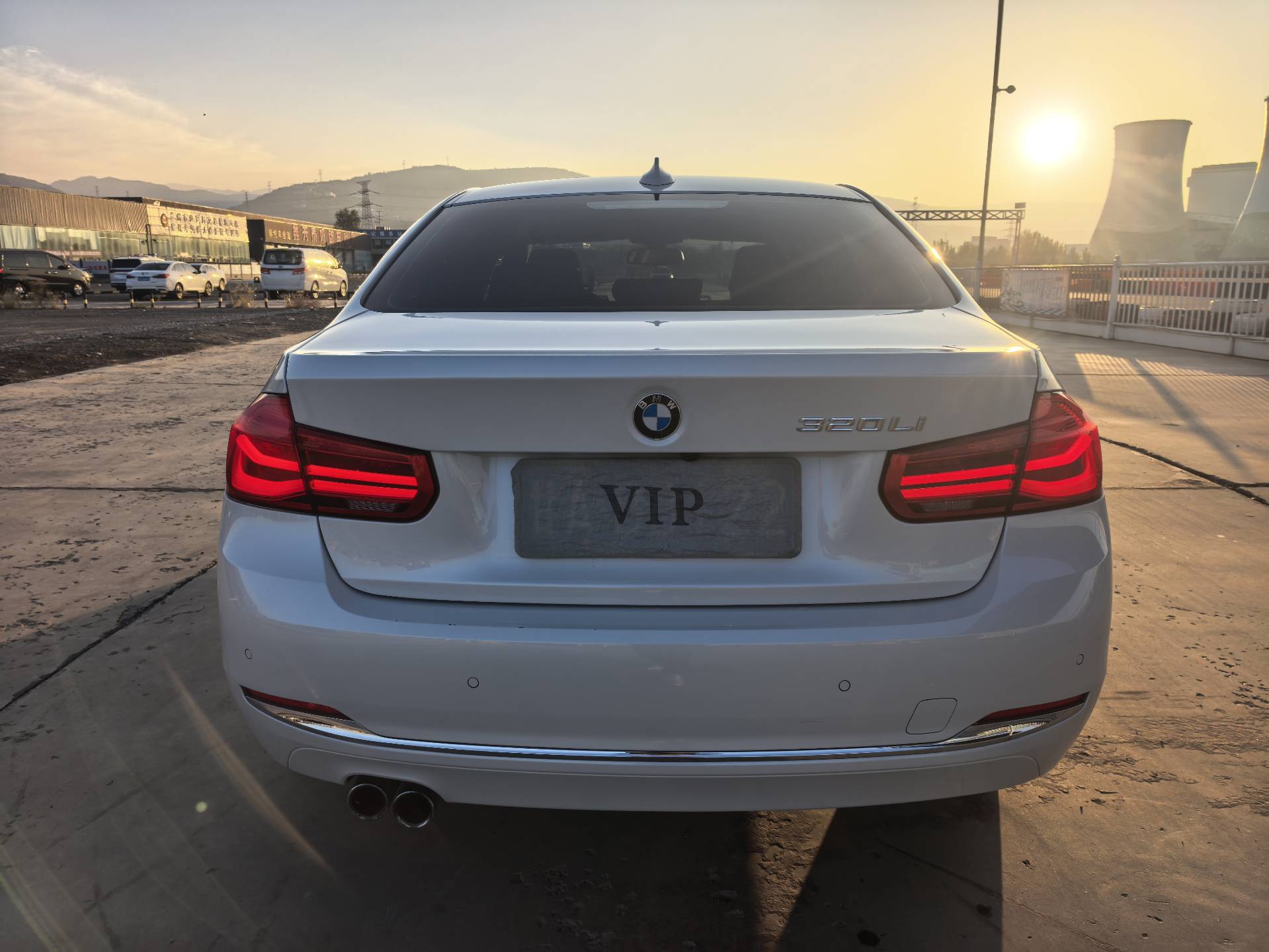 BMW 3 Series 2017 #7 BMW 3 Series 2017 car image #7