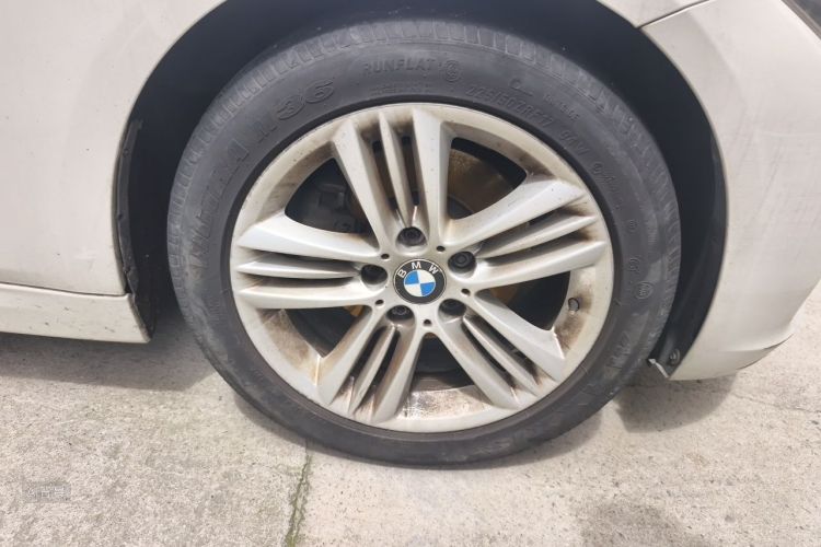 BMW 3 Series 2017 #9 BMW 3 Series 2017 car image #9