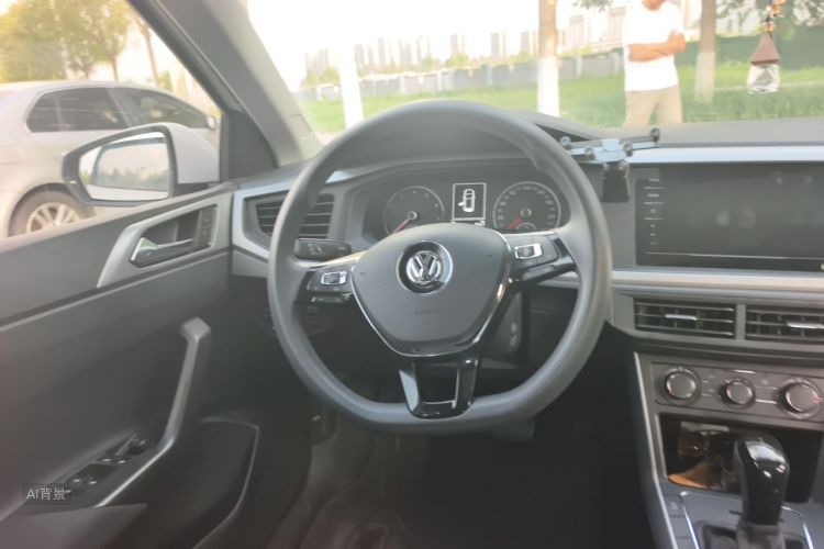 Volkswagen Polo 2021 car image #12