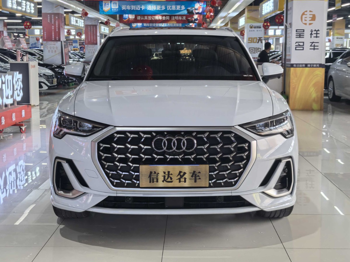 Audi Q3 2024 car image #2