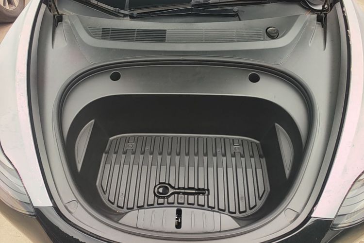 Tesla Model 3 2021 car image #20
