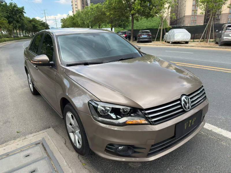 Volkswagen Bora 2016 car image 