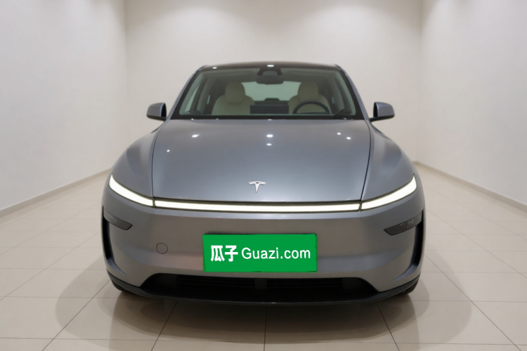 Tesla Model Y 2025 #3 Tesla Model Y 2025 car image #3