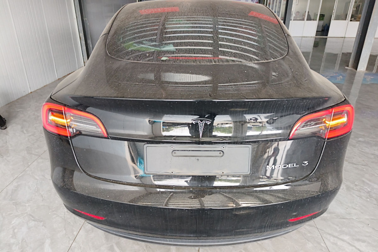 Tesla Model 3 2023 immagine di auto #4