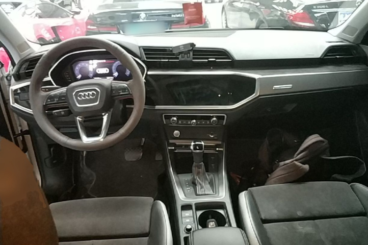 Audi Q3 2020 #10 Audi Q3 2020 car image #10