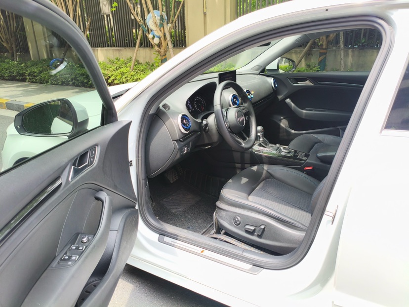 Audi A3 2019 car image #6