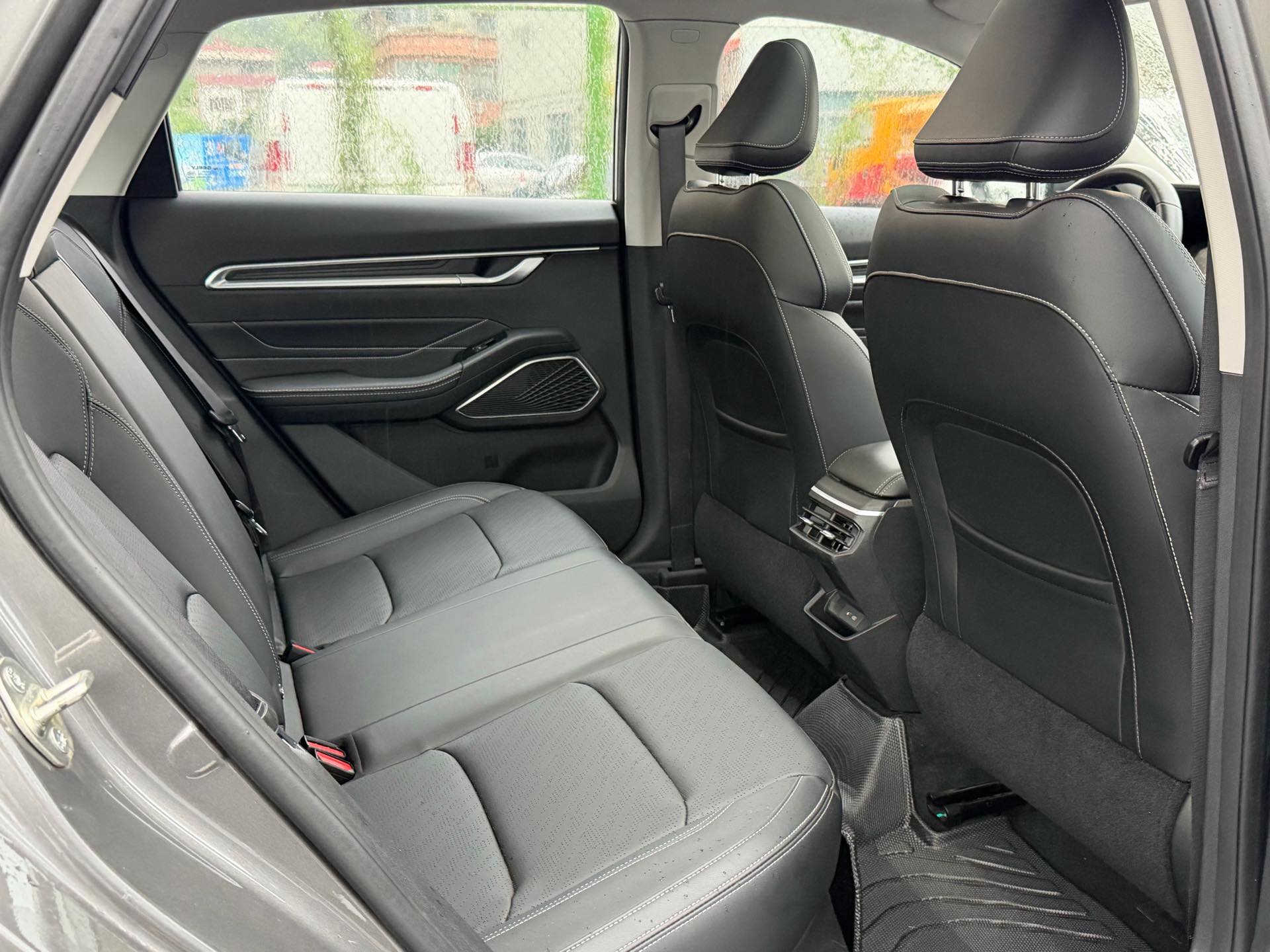 GEELY Emgrand 2023 immagine di auto #5