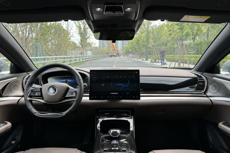 BYD Han 2024 immagine di auto #24