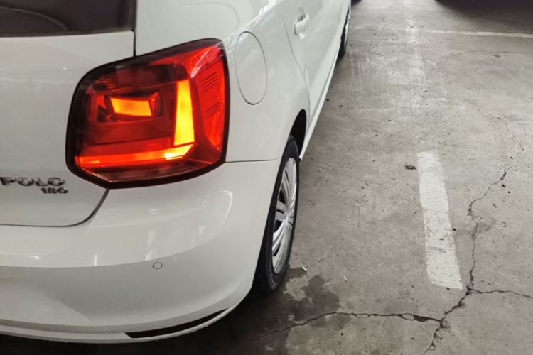 Volkswagen Polo 2018 car image #8