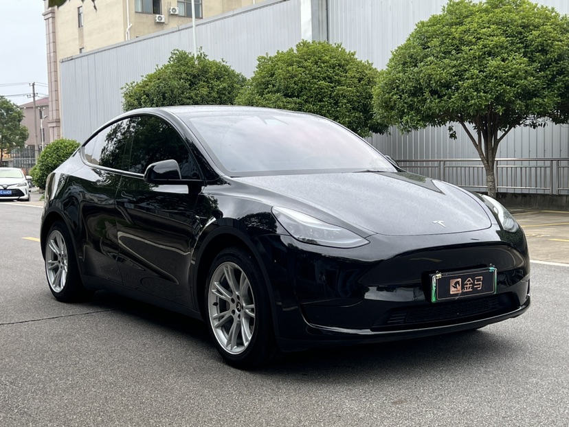 Tesla Model Y 2023 #3 Tesla Model Y 2023 car image #3