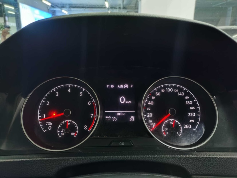 Volkswagen Golf 2019 car image #7