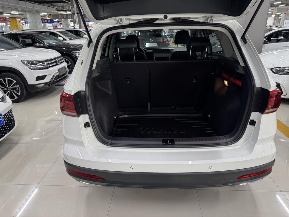 Volkswagen Tharu 2022 car image #12