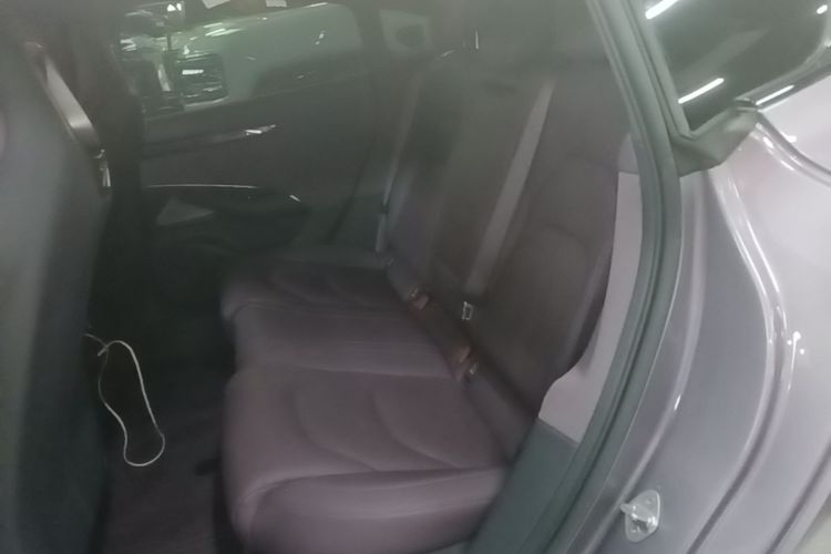 MI SU7 2025 car image #17