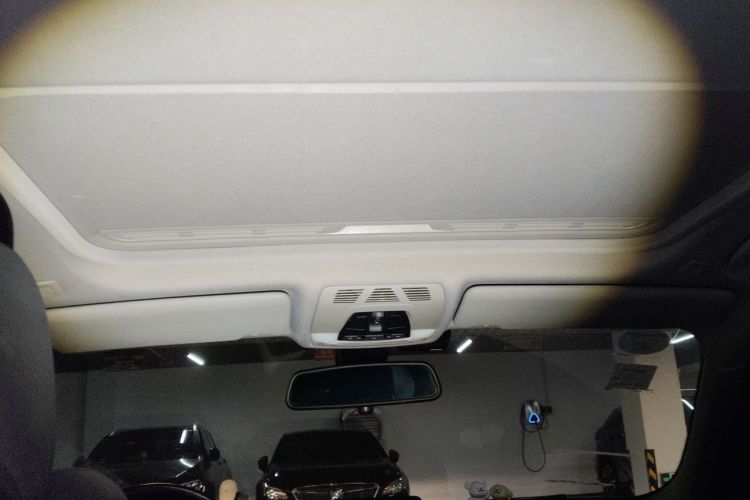 BMW 3 Series 2015 car image #18