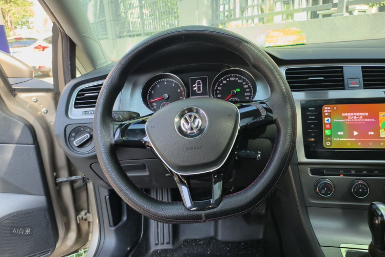 Volkswagen Golf 2017 car image #12