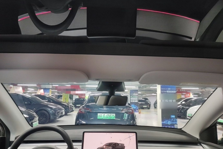 Tesla Model Y 2023 #20 Tesla Model Y 2023 car image #20