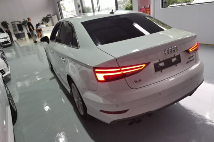 Audi A3 2019 car image #5