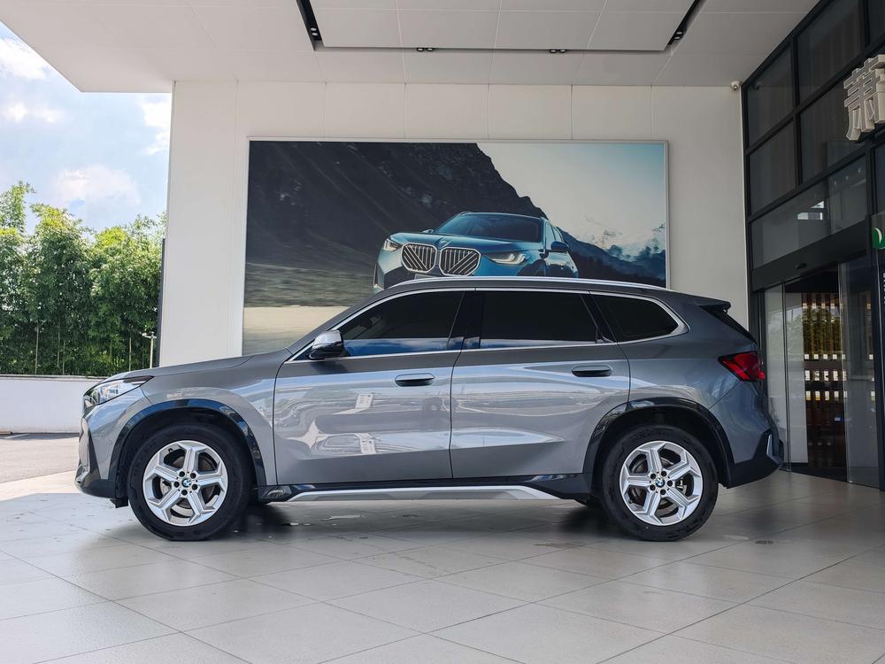 BMW X1 2023 car image #3