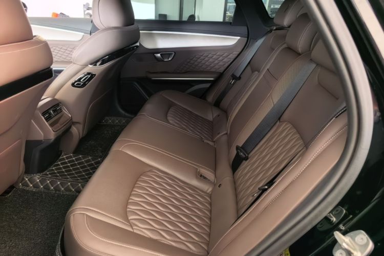 BYD Han 2023 car image #17