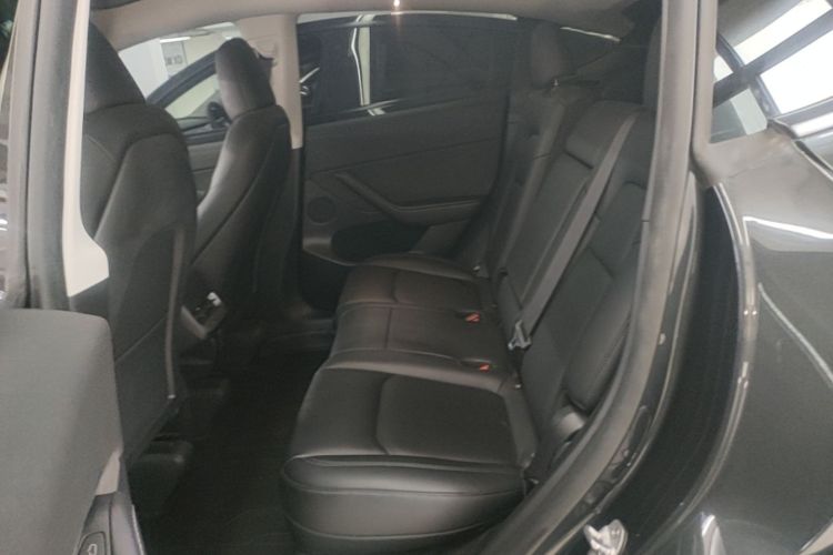 Tesla Model Y 2024 #17 Tesla Model Y 2024 car image #17