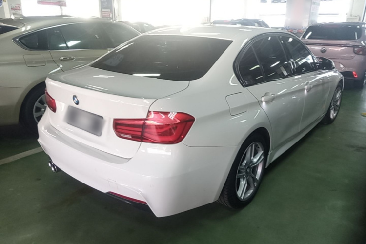BMW 3 Series 2018 imagen de coche #5