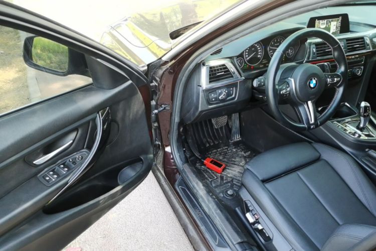 BMW 3 Series 2018 #12 BMW 3 Series 2018 car image #12