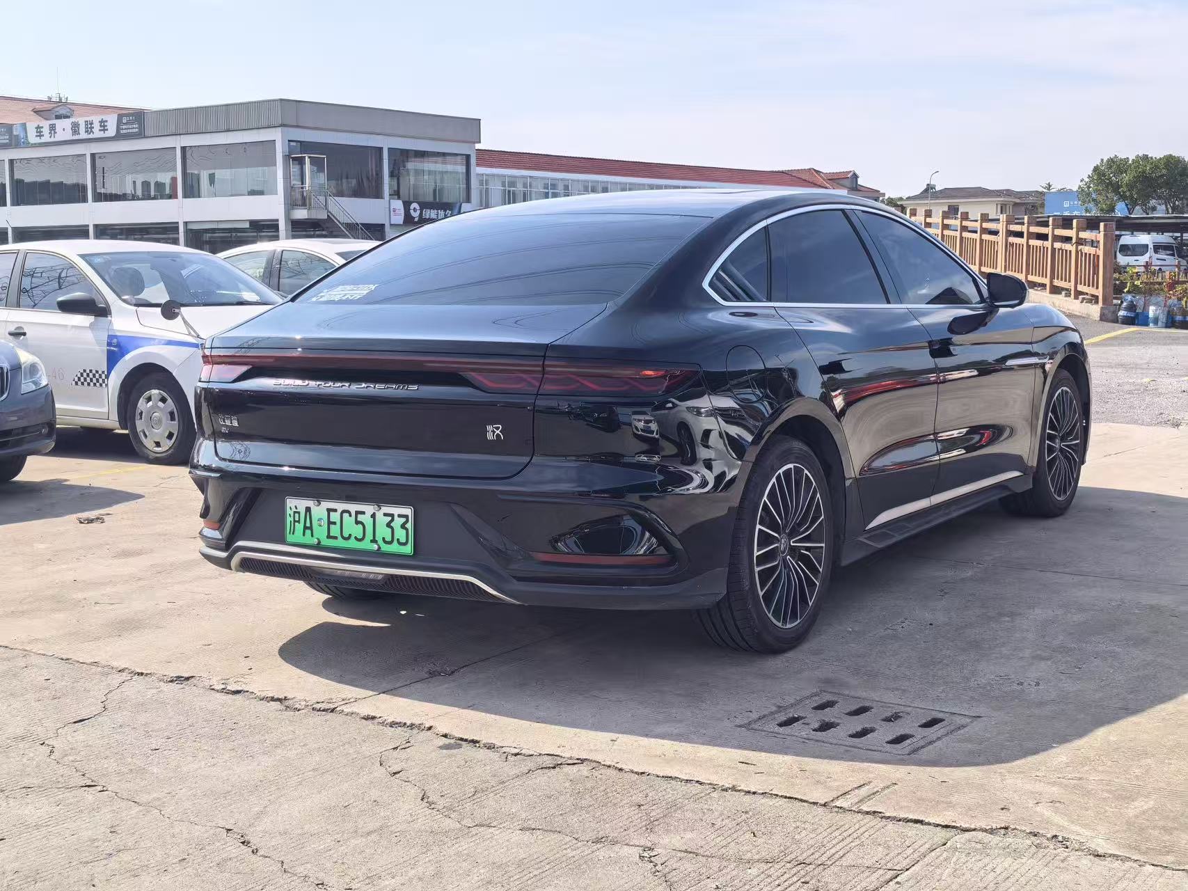 BYD Han 2024 car image #2