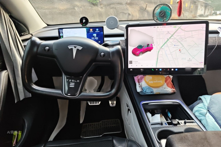 Tesla Model Y 2021 car image #11