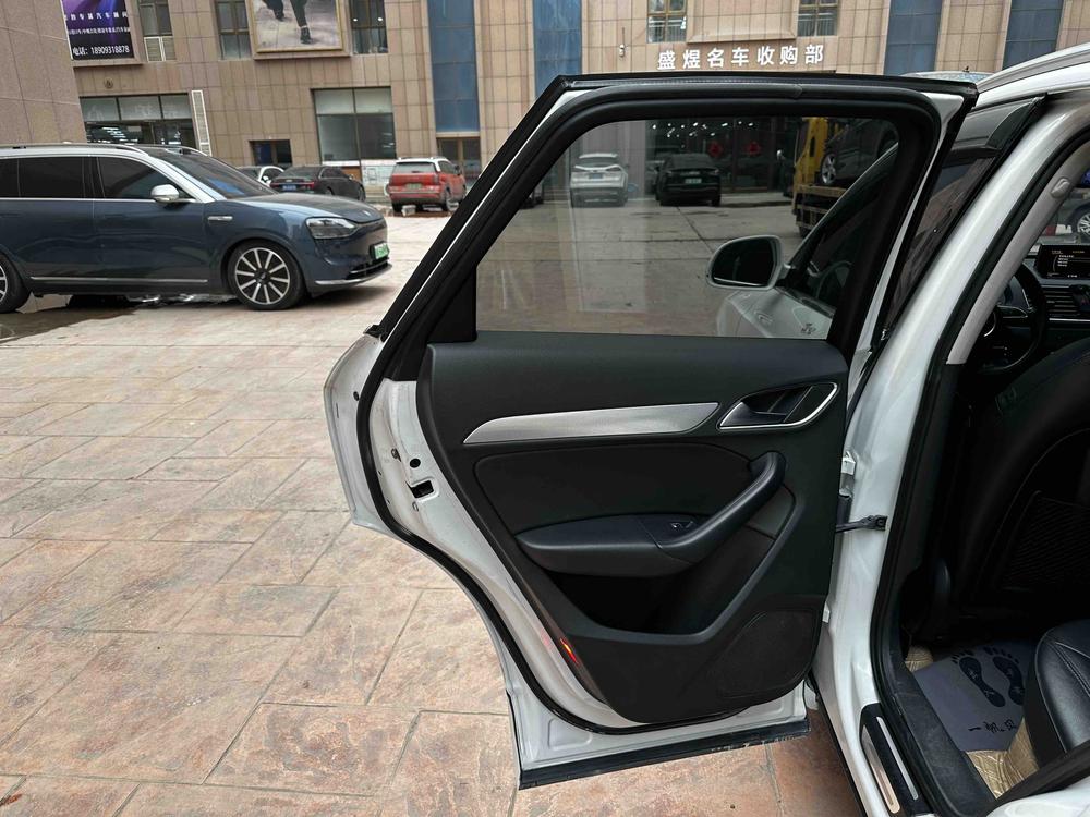 Audi Q3 2014 image de voiture #13