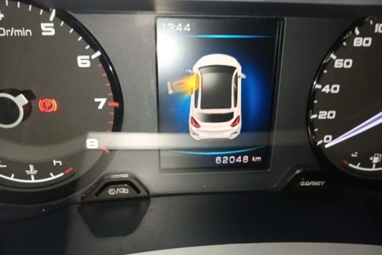 GEELY Emgrand GS 2016 car image #12
