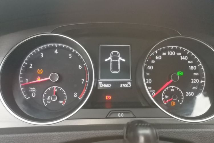 Volkswagen Golf 2016 car image #12