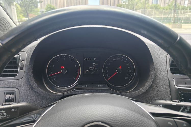 Volkswagen Polo 2017 #8 Volkswagen Polo 2017 car image #8